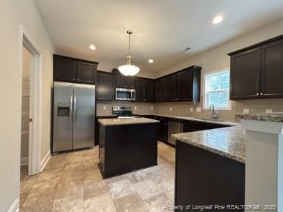 Building Photo - 206 Silk Oak Dr