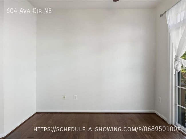 Building Photo - 604 Ava Cir NE