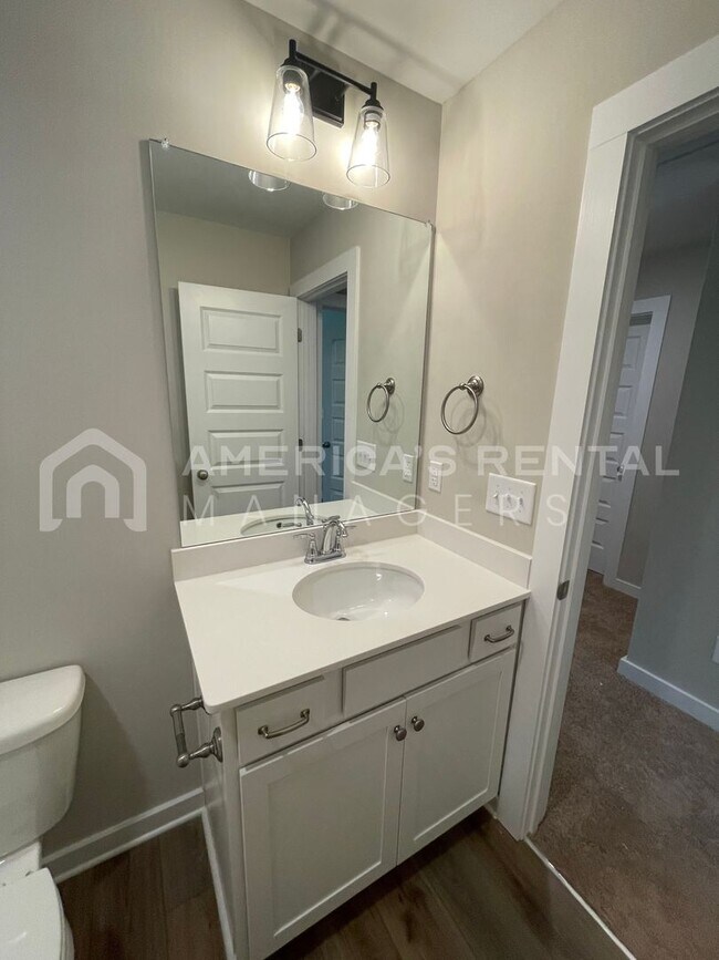 Building Photo - Home for Rent in Weaver, AL!!! Available to View Now!!!