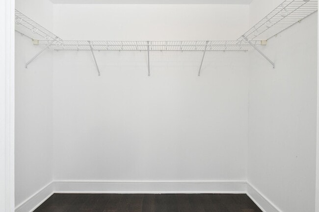 Building Photo - 1100 Maxwell Ln