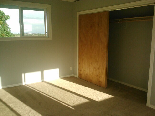 Building Photo - 92-353 Laaloa St