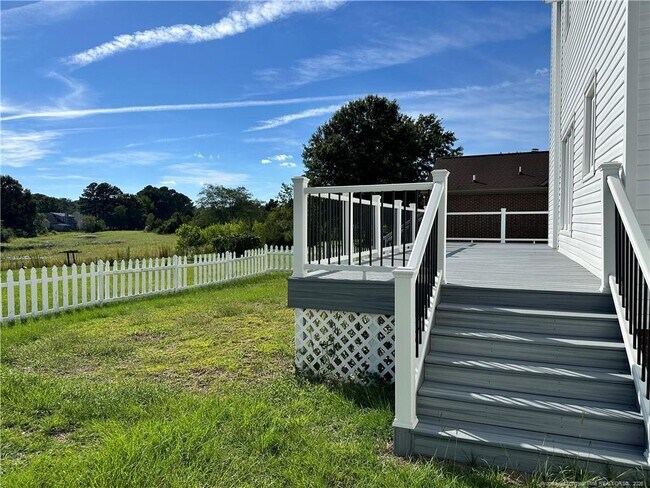 Building Photo - 6521 Ryefield Dr