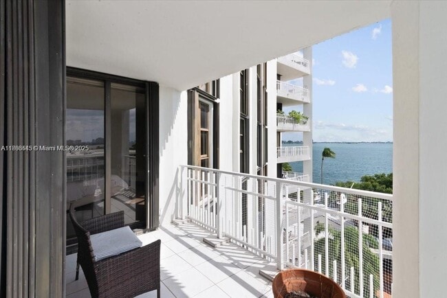 Building Photo - 4000 Towerside Terrace