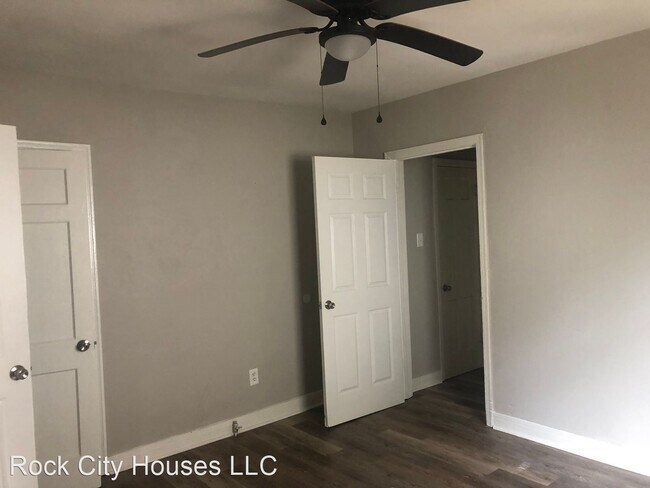 Building Photo - 2 br, 1 bath House - 1319B Maple Street