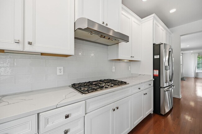 Building Photo - 24267 Purple Finch Dr