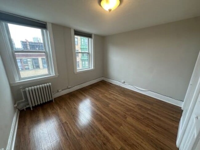 Building Photo - NORTH E. 2 BR Apartment - 6/1/26
