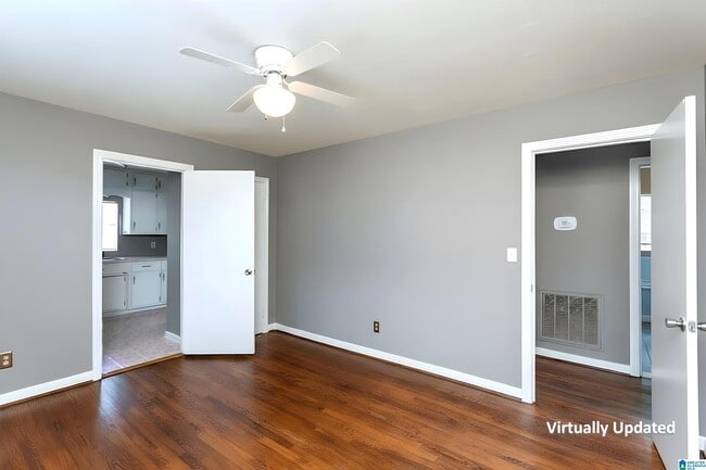 Building Photo - 8708 Sunset Dr