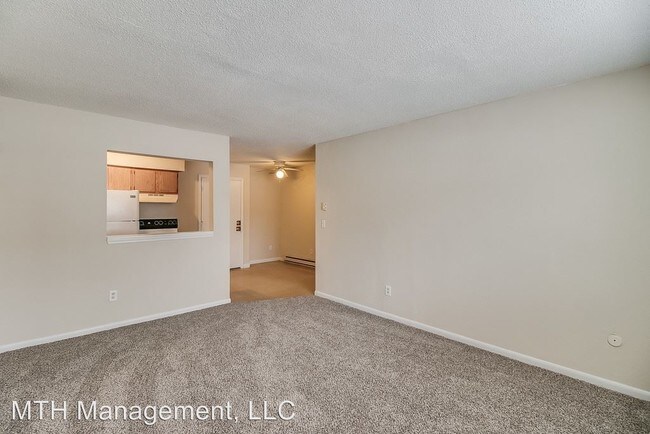 Building Photo - 3553 E Manhattan Blvd