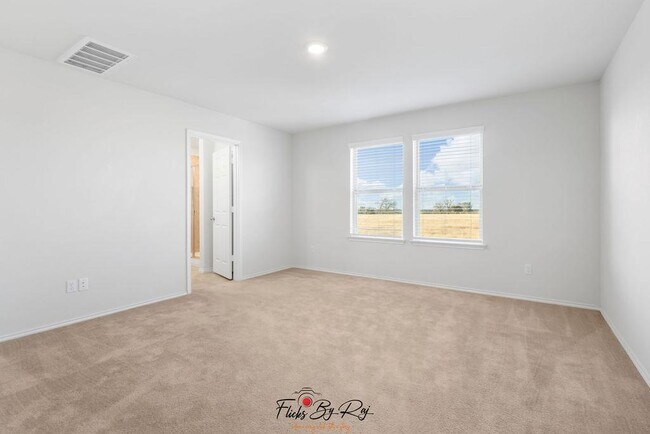 Building Photo - 279 Zuma Dr