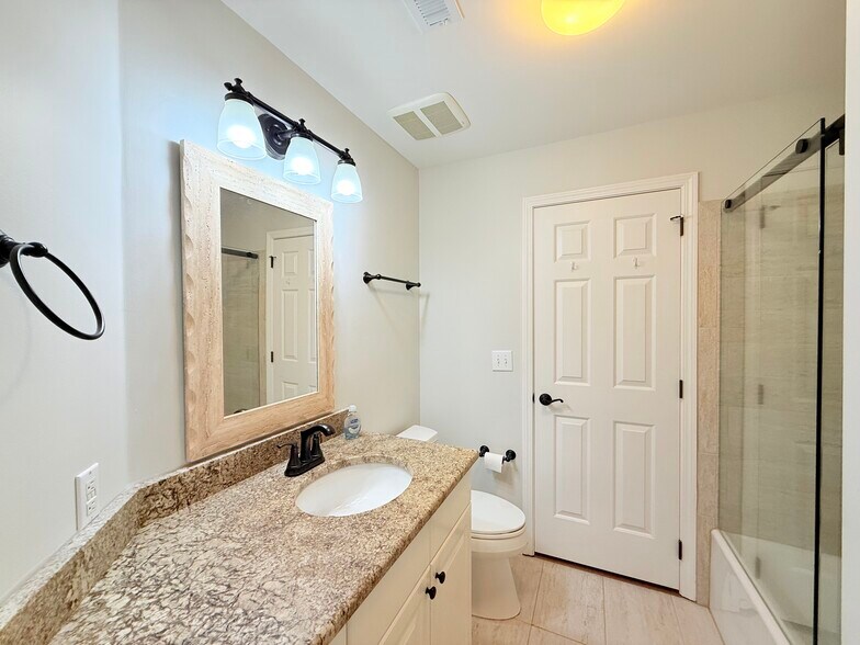 Building Photo - 1133 Torrence Cir
