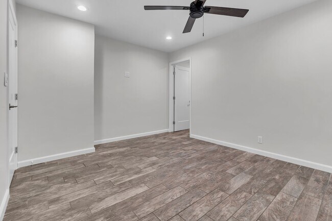 Building Photo - 16223 Haldane St