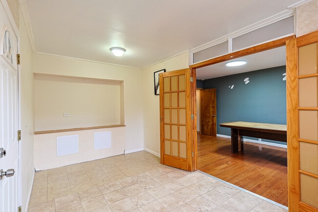 Building Photo - 2421 Vista St