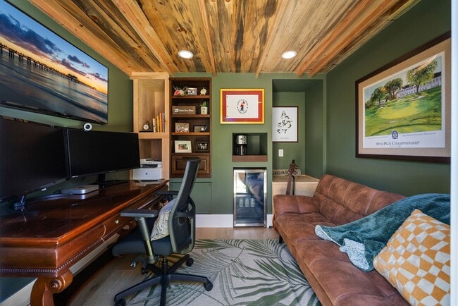 Building Photo - Classic Craftsman in University Heights