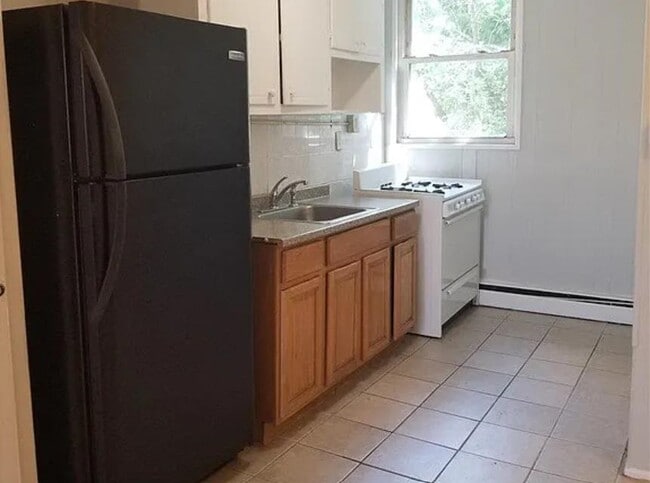 Building Photo - 187 Beacon Ave