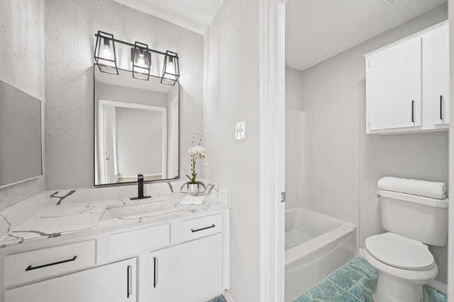 Building Photo - 9393 Westwood Village Dr