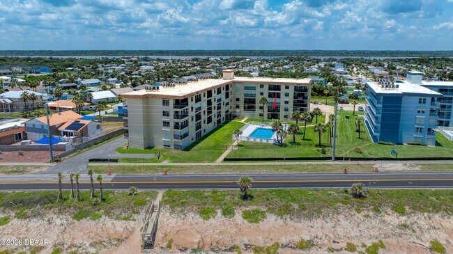 Building Photo - 2290 Ocean Shore Blvd