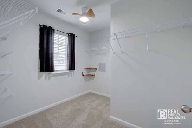 Building Photo - 113 Hillsford Ln