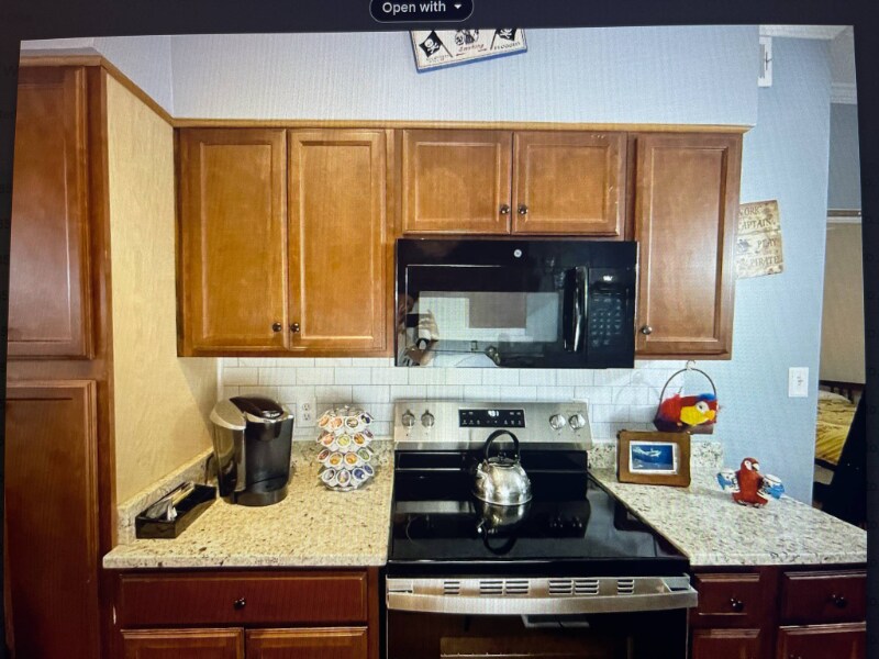 Building Photo - 2002 Greene St