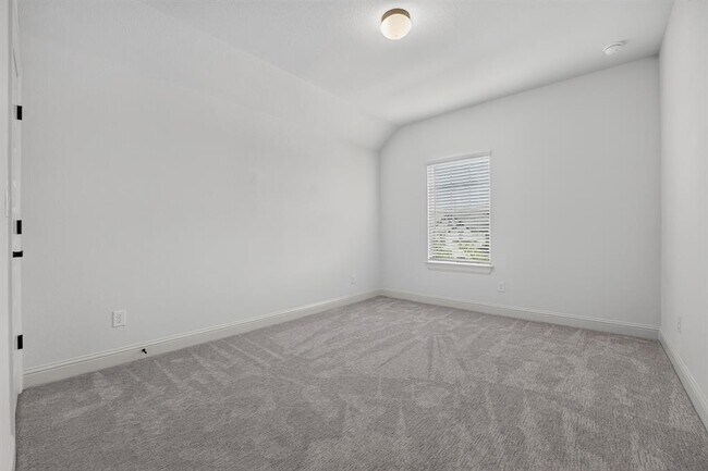Building Photo - 508 Pinnacle View Dr