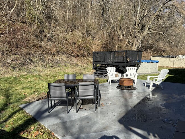 Building Photo - 312 Lehigh Dr