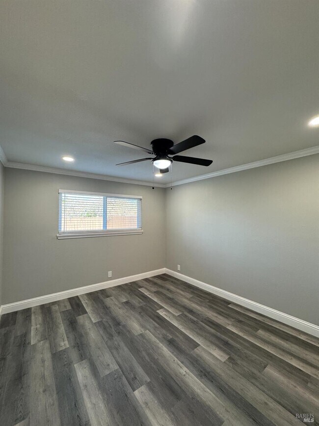 Building Photo - 124 Purdue Dr