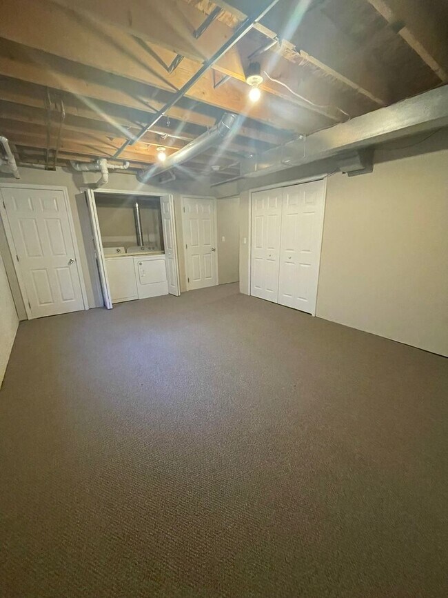 Building Photo - 230/232 Brookridge Ct.