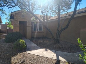 Building Photo - 1512 Penasco Rd NE