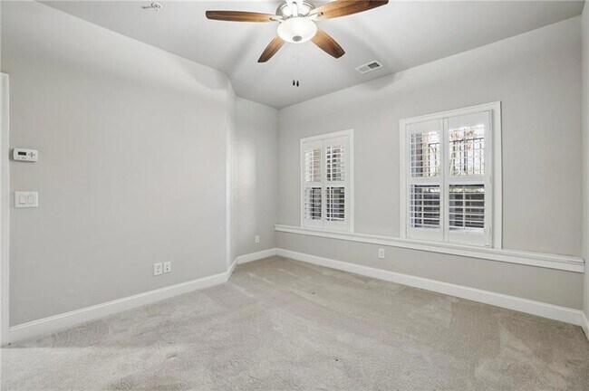 Building Photo - 355 Cricket Ln