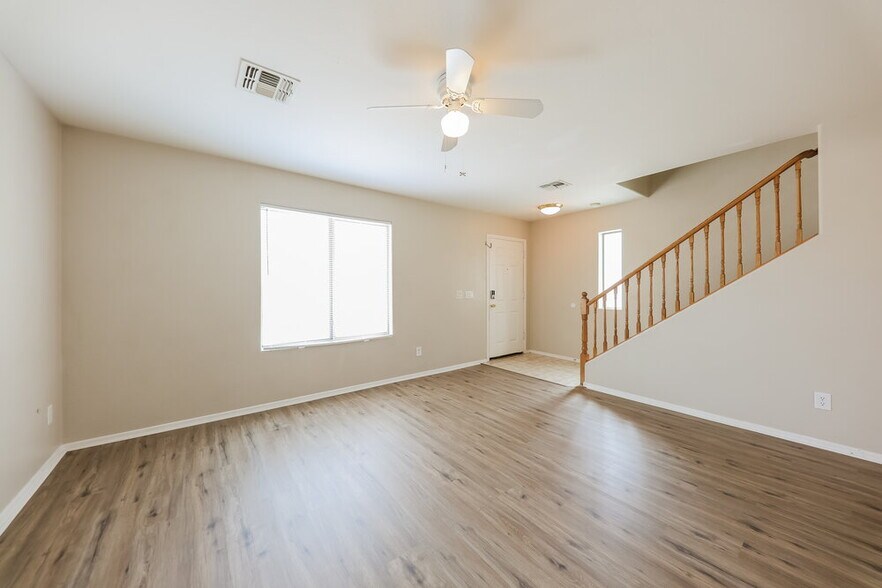 Building Photo - 7222 S 37th Dr