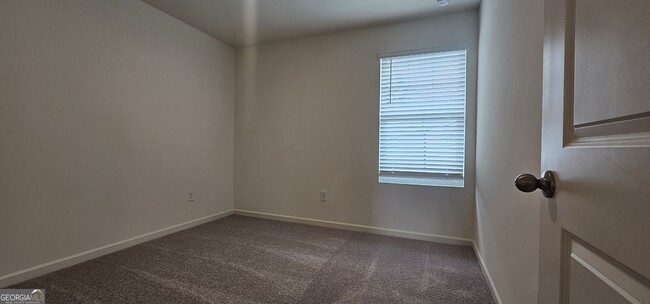 Building Photo - 304 Hynes Dr