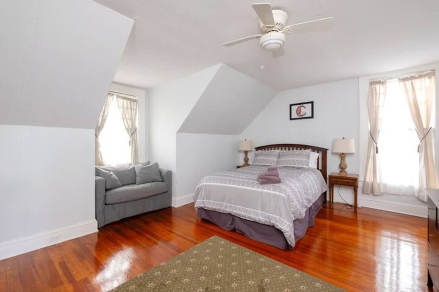 Building Photo - 406 NE 7th Ave