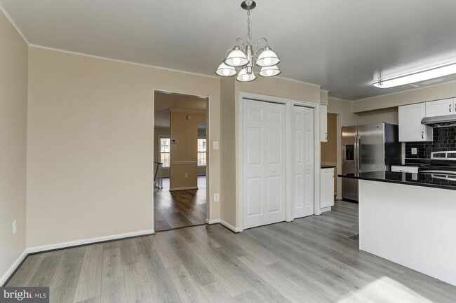 Building Photo - 10107 Galsworthy Pl