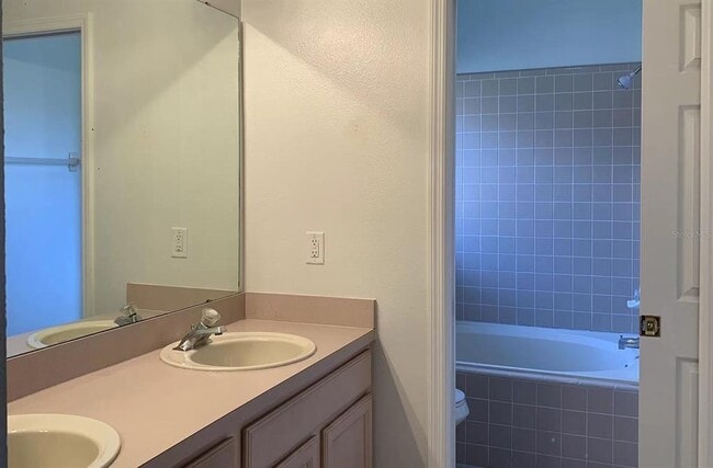 Building Photo - 2608 Brookshire Ct