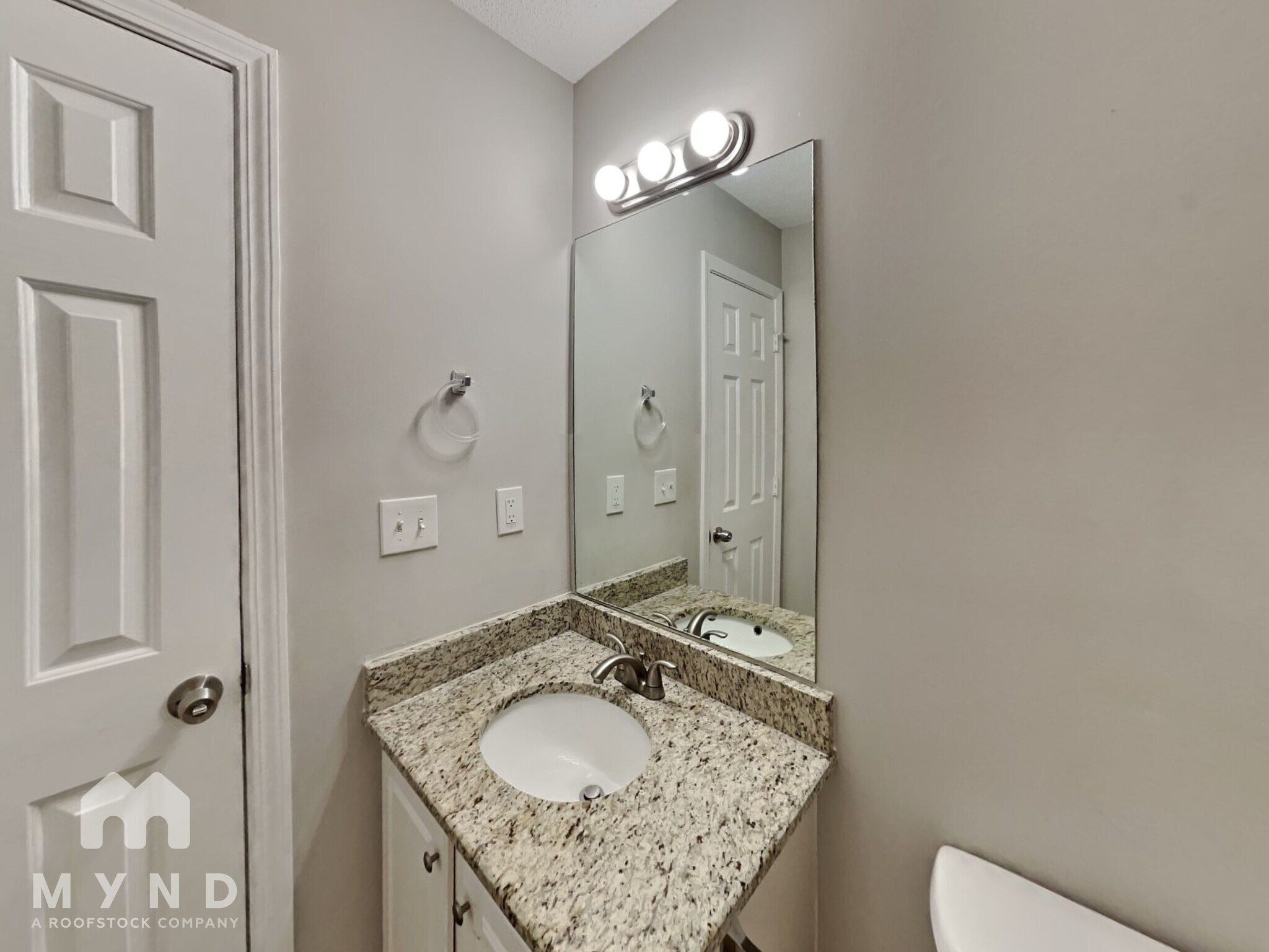 Building Photo - 1013 Vineyard Walk