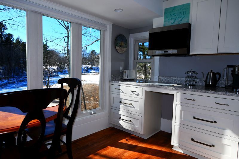 Building Photo - 10 Windward Ln
