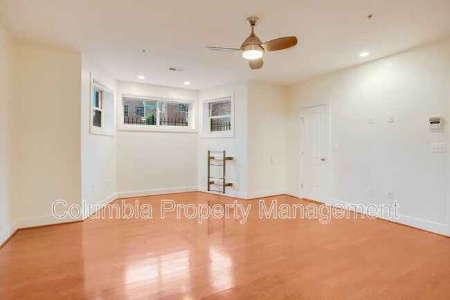 Building Photo - 442 Oakdale Pl NW