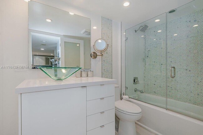 Building Photo - 2301 Collins Ave