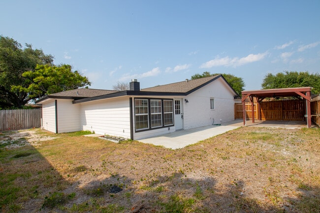 Building Photo - Crossbill