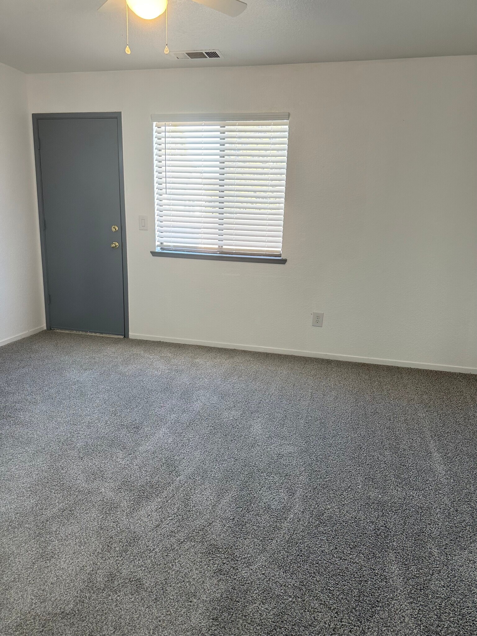 Building Photo - 3661 La Mancha Pl