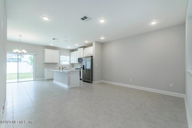 Building Photo - 13973 Sterely Ct N