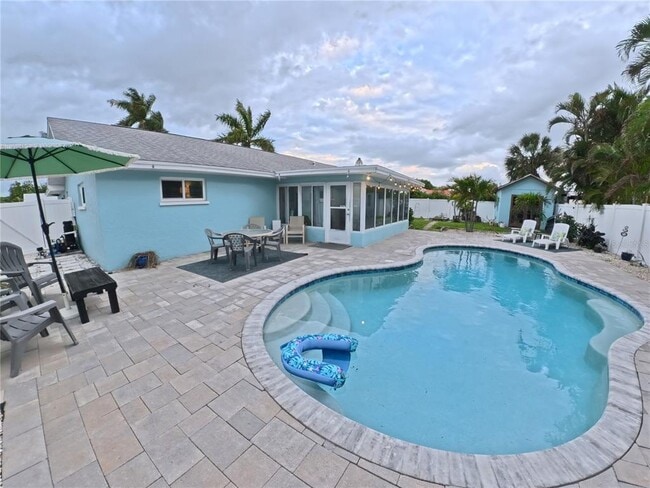 Building Photo - 6107 9th Ave W