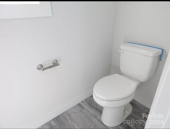 Building Photo - 5637 2nd St