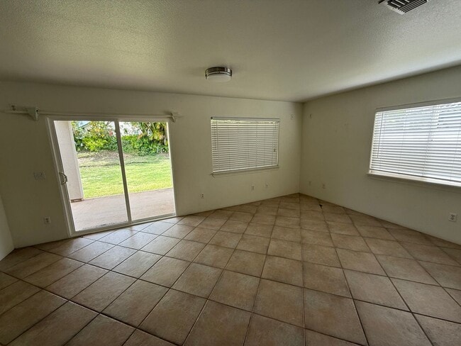 Building Photo - 4 Bedroom / 3 Bath House in The Islands Ga...