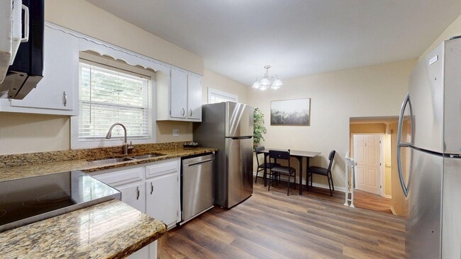 Building Photo - 2897 Leisure Woods Ln