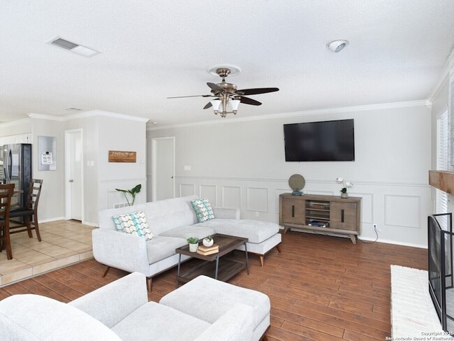 Building Photo - 18118 Summer Knoll