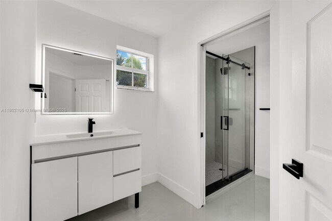 Building Photo - 15699 SW 54th Ct