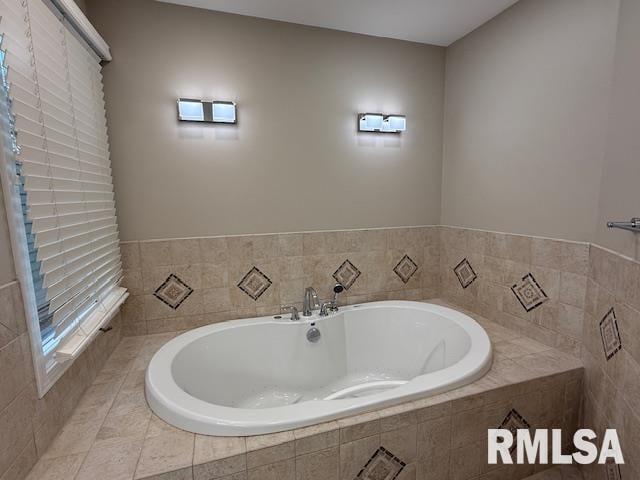 Building Photo - 16429 N Hawthorne Ln