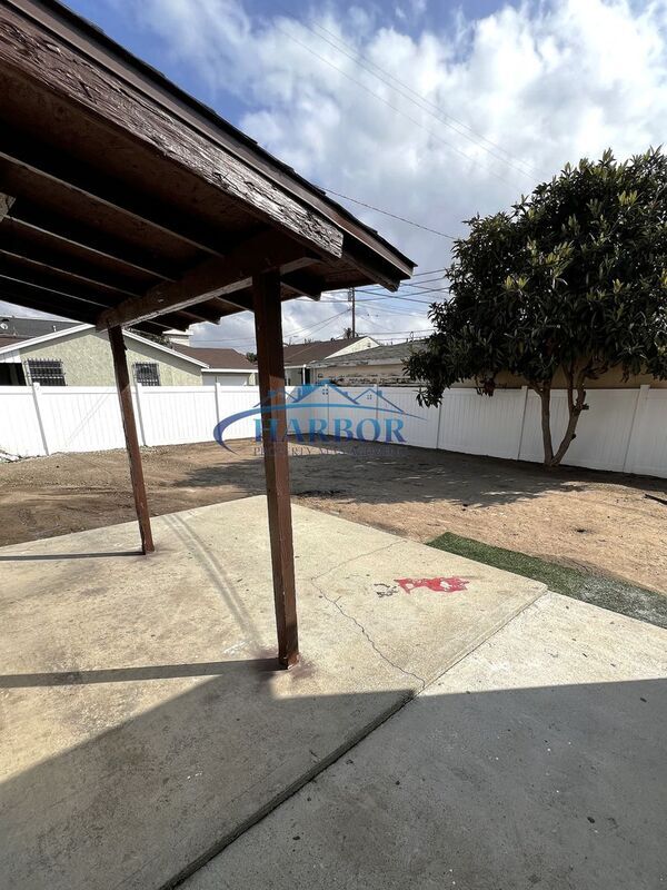 Building Photo - 3659 W El Segundo Blvd