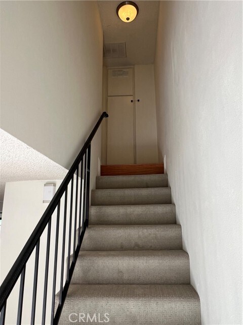 Building Photo - 711 W Duarte Rd