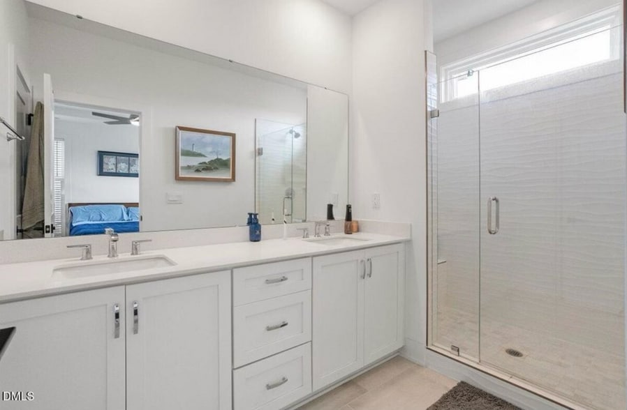 Building Photo - Room in Townhome on Billingshurst Wy